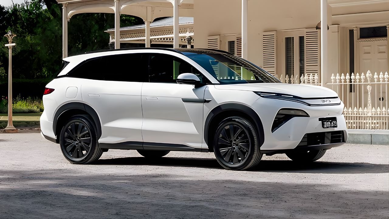 BYD Sealion 8 Review: Performance, Battery Range & Interior Details